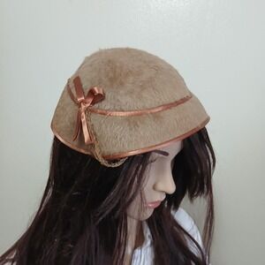 Vintage 50s beige petal cocktail hat